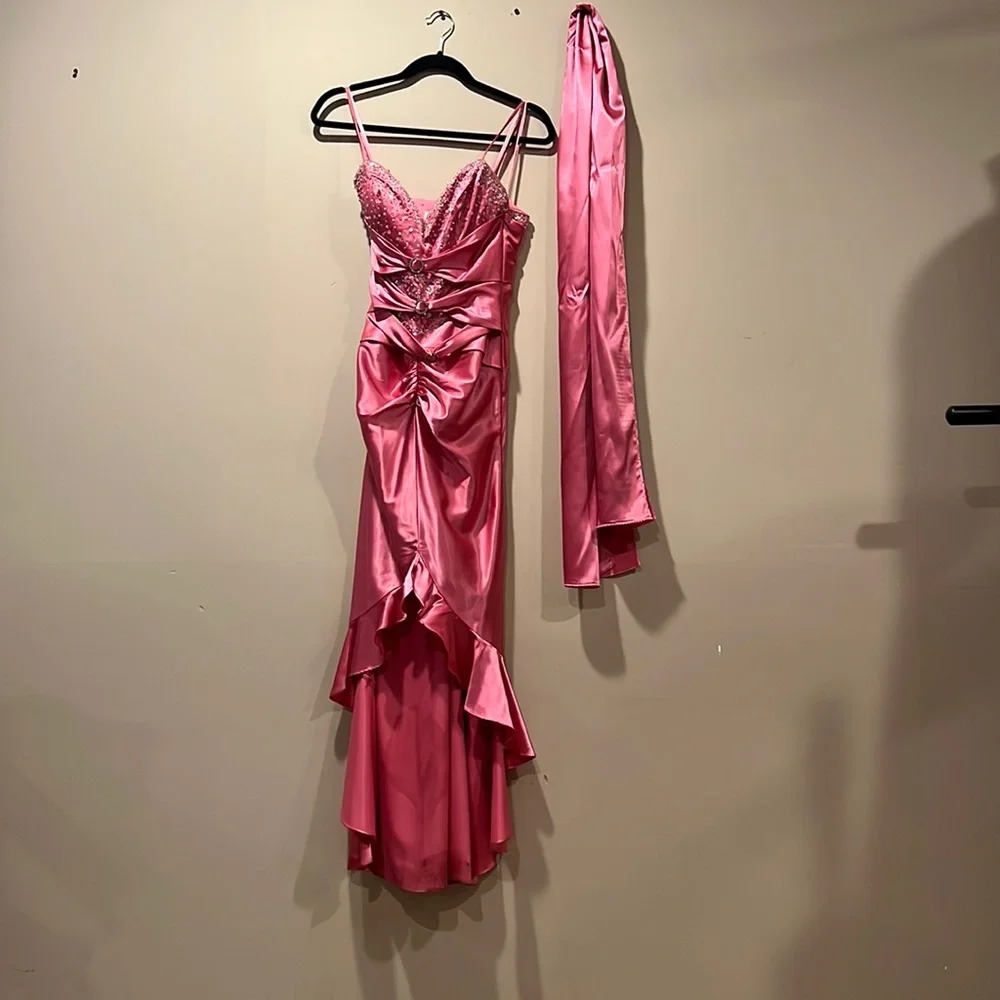 Alyce beaded pink sequin detail gown with shawl size 4 high-low - Picture 1 of 3